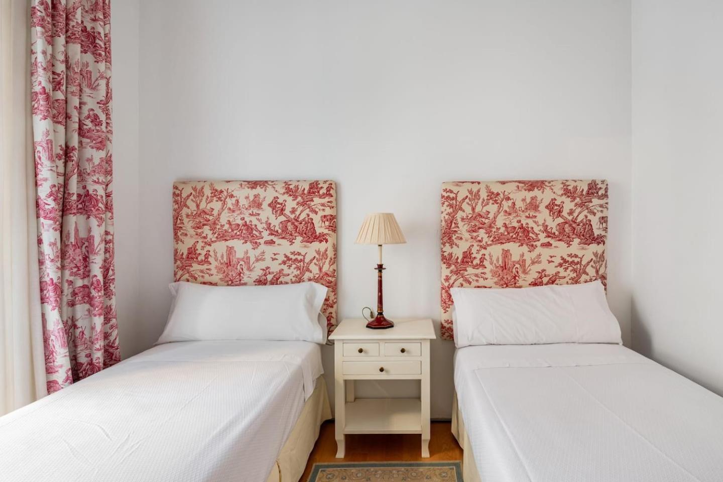 סביליה Komodo Sierpes: Bright & Classy Central Apartment מראה חיצוני תמונה