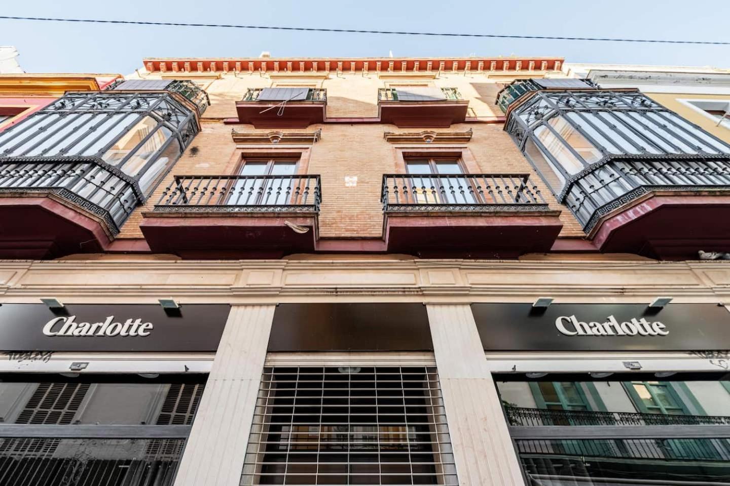 סביליה Komodo Sierpes: Bright & Classy Central Apartment מראה חיצוני תמונה