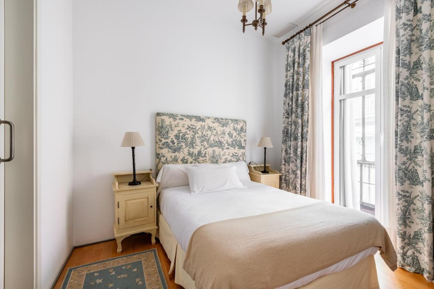 סביליה Komodo Sierpes: Bright & Classy Central Apartment מראה חיצוני תמונה