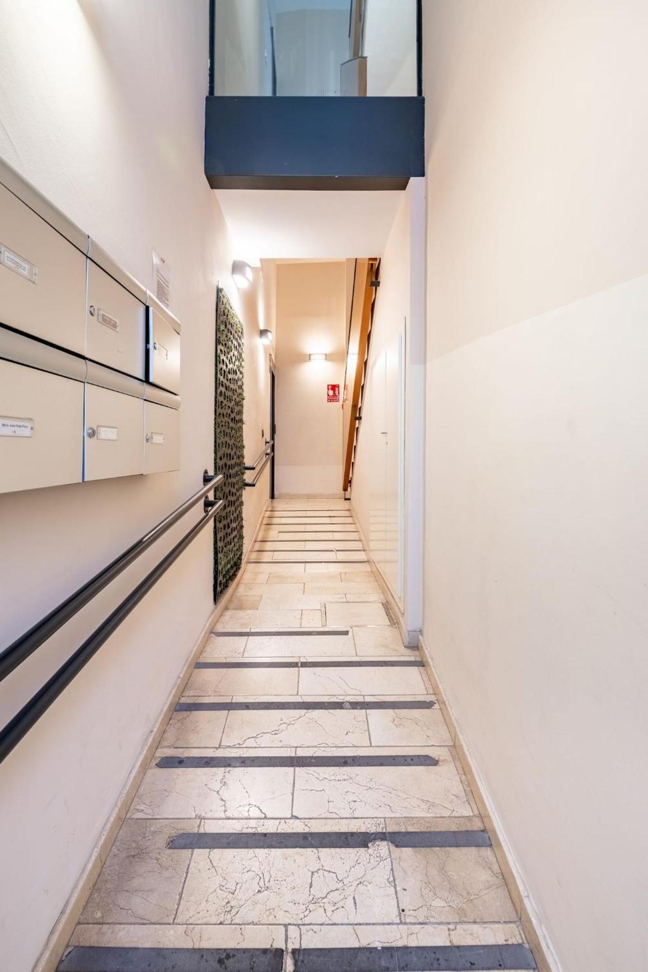 סביליה Komodo Sierpes: Bright & Classy Central Apartment מראה חיצוני תמונה