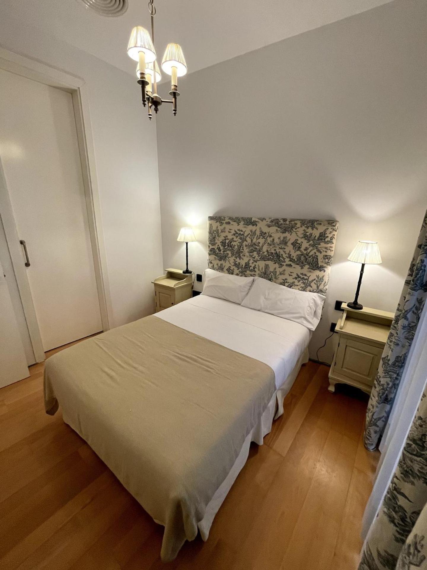 סביליה Komodo Sierpes: Bright & Classy Central Apartment מראה חיצוני תמונה