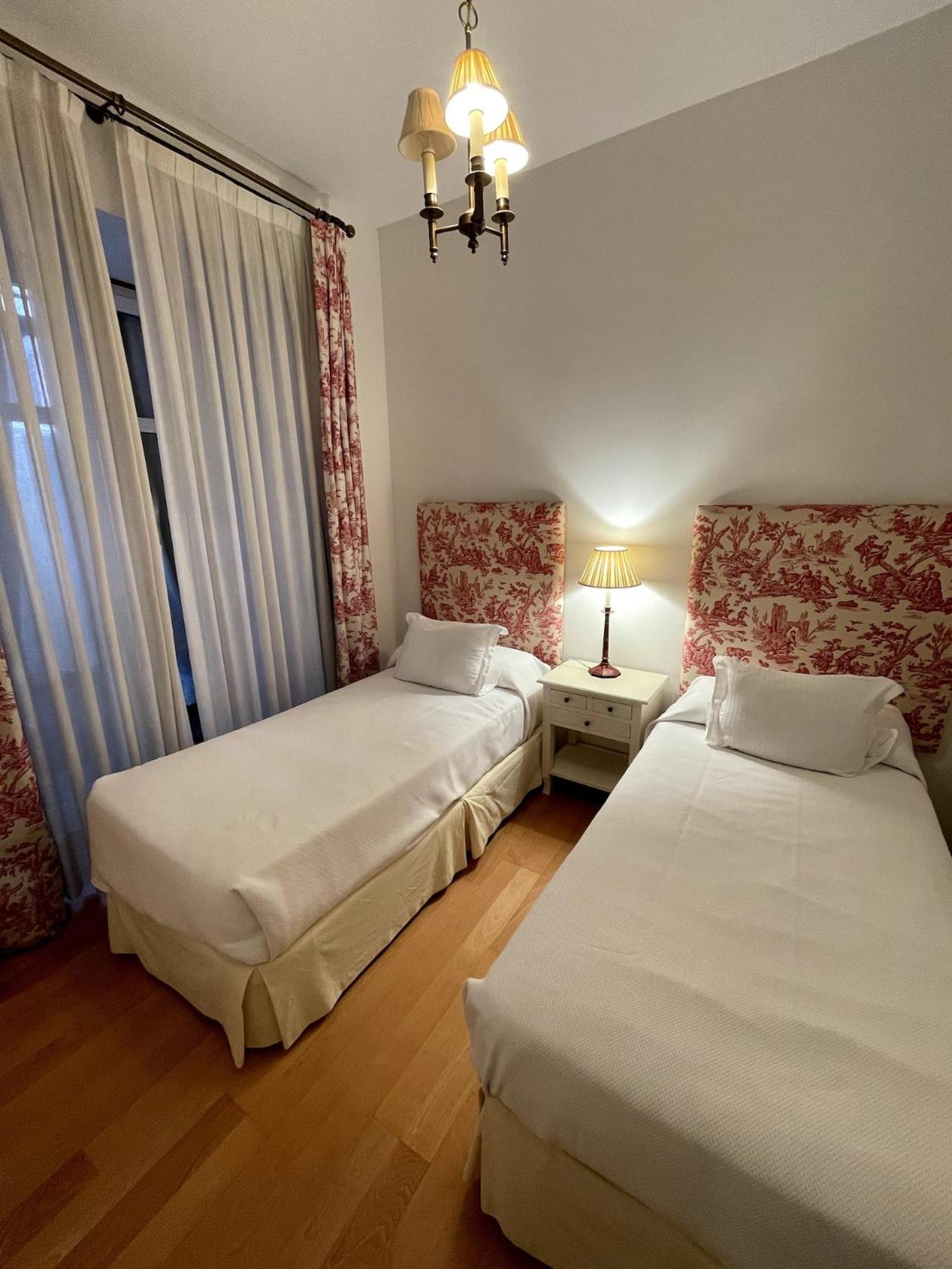 סביליה Komodo Sierpes: Bright & Classy Central Apartment מראה חיצוני תמונה